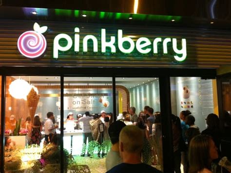 I personally love their pineapples and strawberries in a small cup and that seems to satisfy my cold-sweet fix. . Pinkberry locations near me